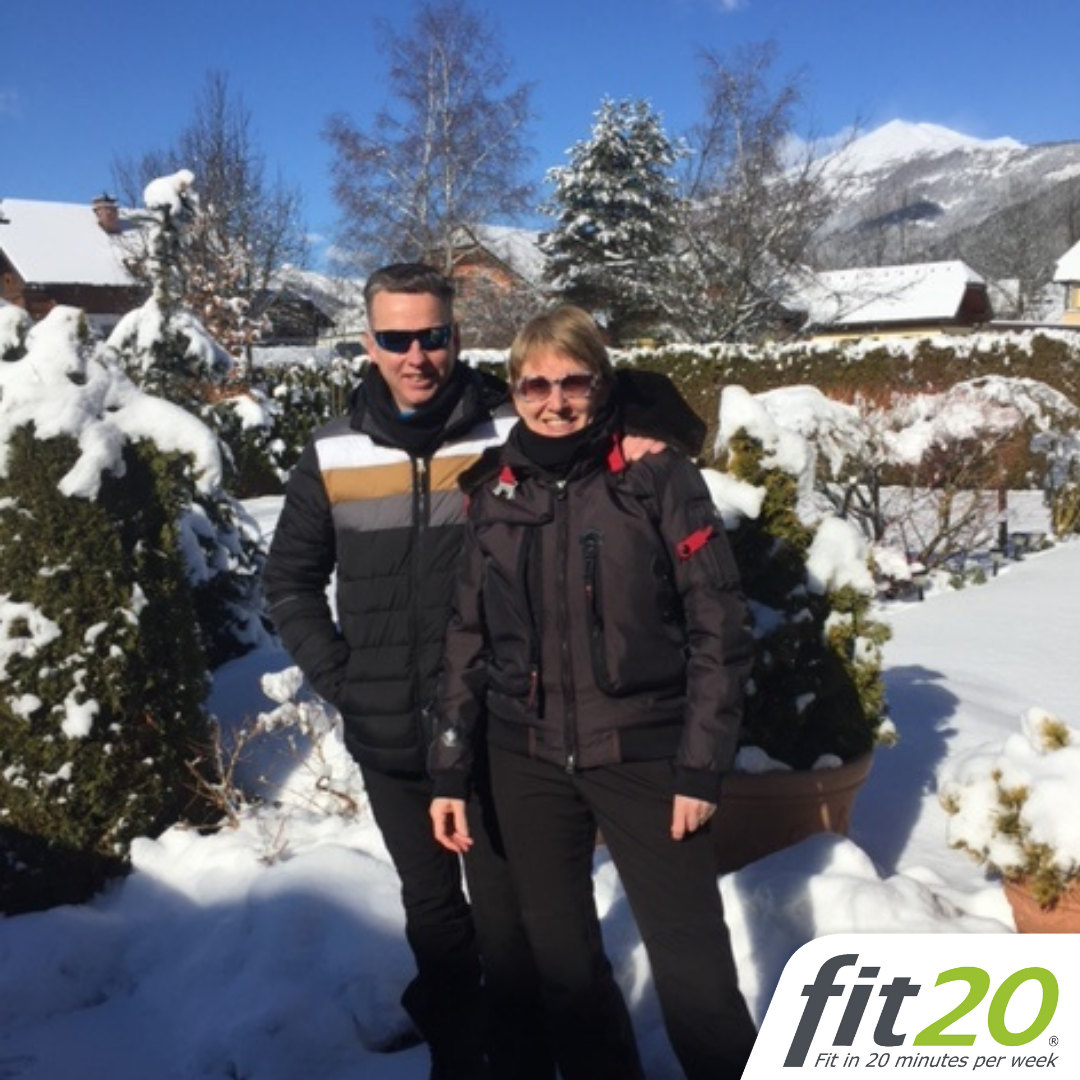 Danielle und Bart erzählen von ihren Erfolgen beim Skifahren dank fit20